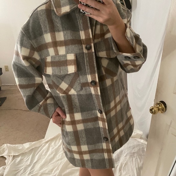 LAST 1️⃣ Large Plaid Shacket - Picture 3 of 6